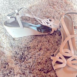 White strap shoe
